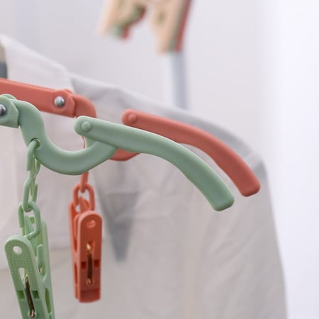 علاقة ملابس، قابلة للطي