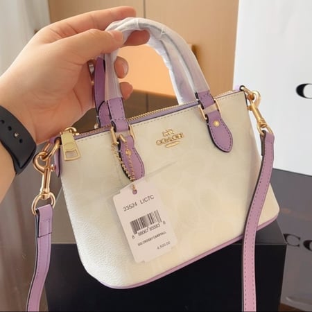 شنطه COACH
