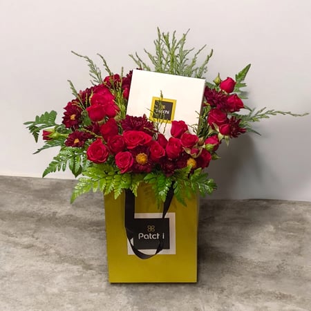 كيس ربع كيلو باتشي بالورود الحمراء