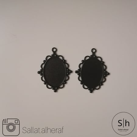 قلاده حبه وحده لون أسود مقاس 3×4 سم