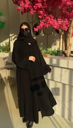 عبايه نص كلوش قماش كريب ملكي صيفي كوري