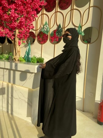 عبايه نص كلوش قماش كريب ملكي صيفي كوري