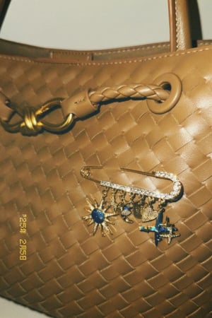 تعليقات حقائب