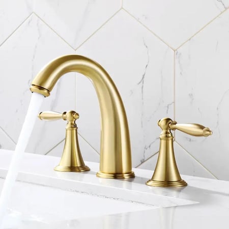 خلاط مغسلة 3 فتحه مدور ذهبي مطفي