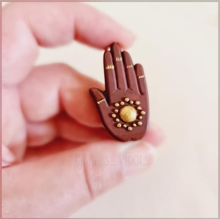 كفوف حنا عدد ٨ فتحات ( سيلكون )