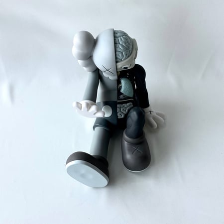 KAWS FIGURES SET OF 2