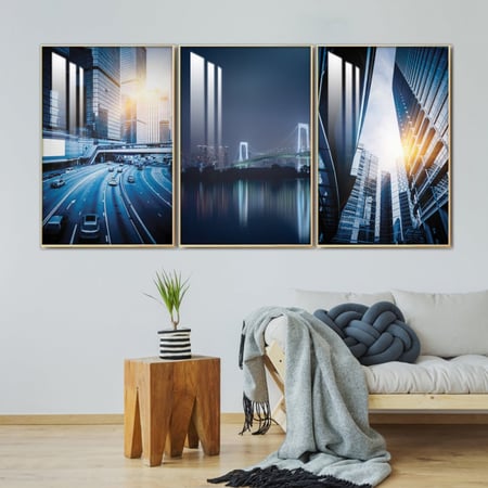 ثلاث لوحات جدارية مع  برواز واكريلك شفاف