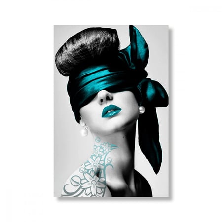 لوحة ديكور قماشية بتصميم فتاة