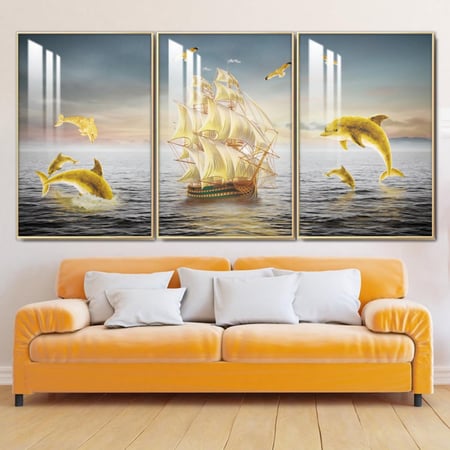 ثلاث لوحات جدارية مع  برواز واكريلك شفاف