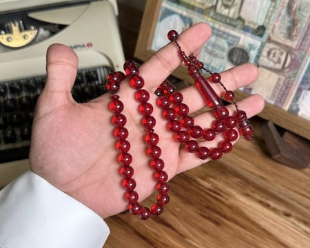 بكلايت احمر شفاف تمليكه