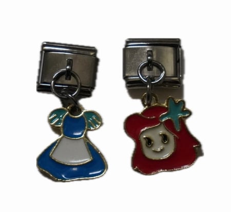 تشارمز اريل والفستان