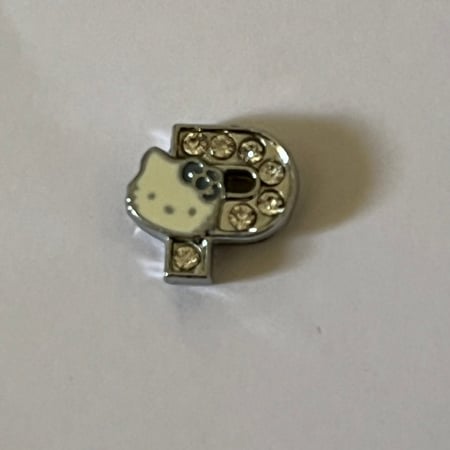 حرف P هيلو كيتي