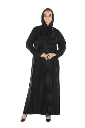 عباية كوت منسوجة من قماش الكريب الفاخر مع طرحتها