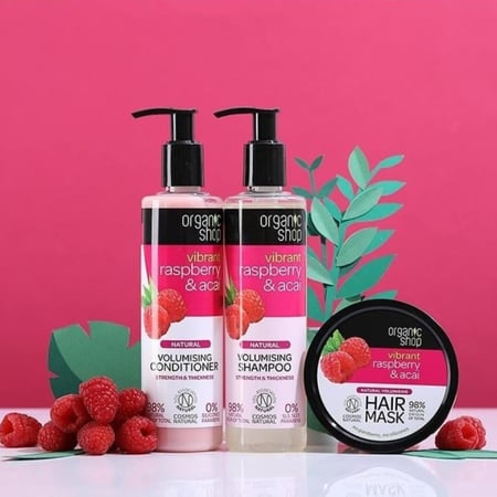 البكج العضوي لترطيب وكثافة الشعر بالتوت والأكاي