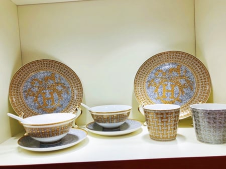 طقم فخم 8 قطع ببوكس / هديه مميزه