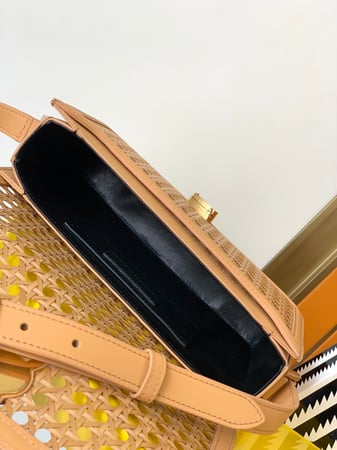 شنطة YSL ماستر مقاس 23 سم