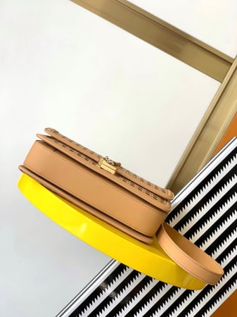 شنطة YSL ماستر مقاس 23 سم