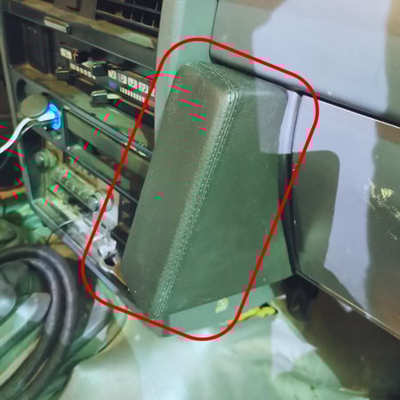 كودا قاعدة جلد أسود لنيسان باترول Y60 -081025