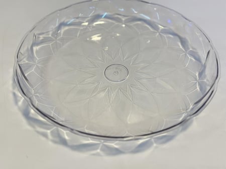 صينية دائرية كبيرة اكريلك شفاف كيلوين 100حبة تمر سكري محشي ومغلف كل حبة 12نوع