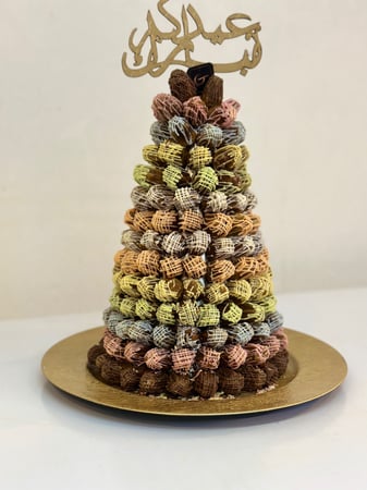 هرم تمر سكري ميني محشي اكثر من ١٥٠ حبه ( غير قابل لشحن فقط الرياض)