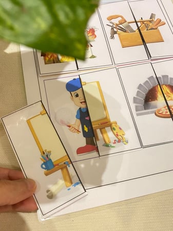 احجية مناسبة لمفهوم المهن مقاس A4 طباعة ليزر ومغلفة حراريًا ومزودة بشك شاك للصق ( 9 قطع )