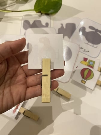 بطاقات اشكال وسائل النقل ، نشاط ادراكي مناسب لوحدة المواصلات ( يحتوي 6 بطاقات طباعة ملونة ومغلفة حراريا + 6 مشابك خشبية مزودة بصور طباعة ملونة ومغلفة حراريا )