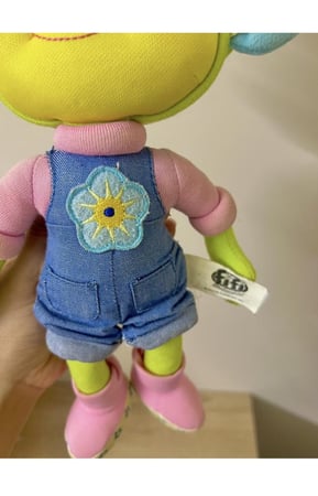 نادر جدا-دُمية فيفي من فيفي والزهرات الصغيرات/اصدار2004”مُستعملة ولكن في حالة نظيفة وممتازة