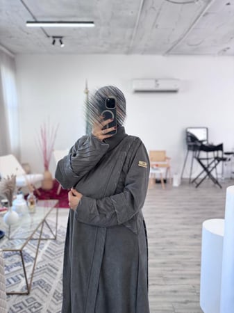 عباية شتوي شموة تصميم  كلاسيكي فاخرة خاص لعاشقات التفرد والأناقة الراقية