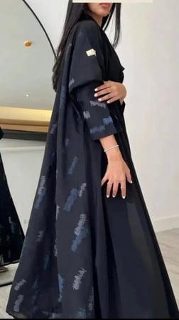 عباية مع كريب سعودي تطريز كمبيوتر