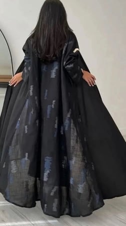 عباية مع كريب سعودي تطريز كمبيوتر