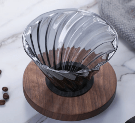 طقم V60 زجاجي دخاني بشكل هرمي مخطط 01