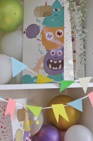 كيس توزيعات فارغ عدد 1 اختر اللون