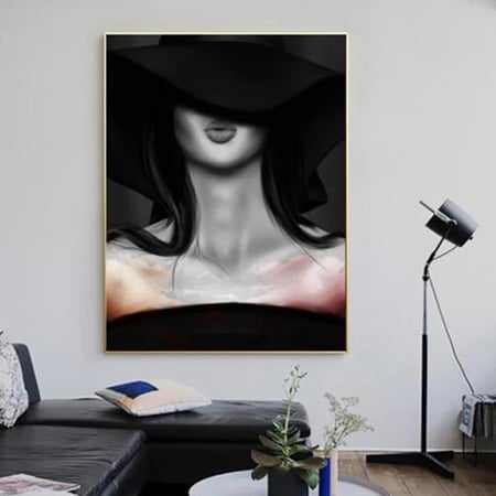 لوحة جدارية مع برواز ذهبي مقاس 55.5سم * 76 سم