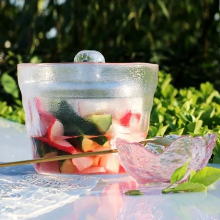 تقديمة زجاج