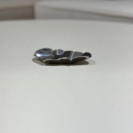 تقديمة معدن مميزة