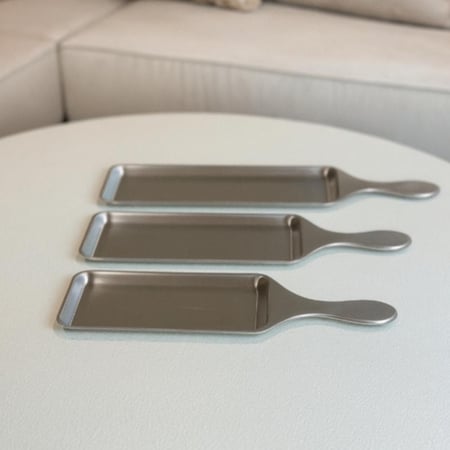 تقديمة صغيرة معدن