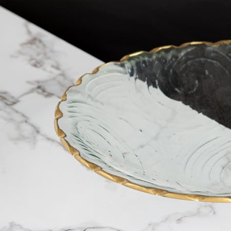 صحن تقديم زجاجي باطراف ذهبية