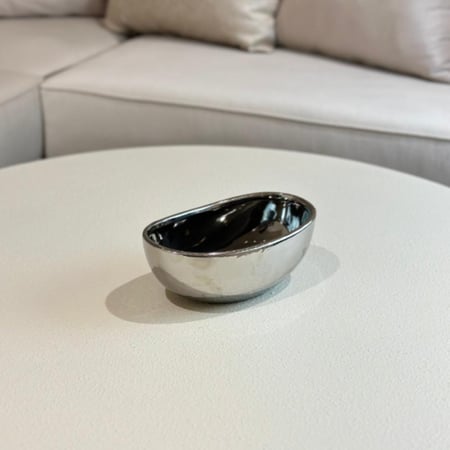 تقديمة سيراميك فضي