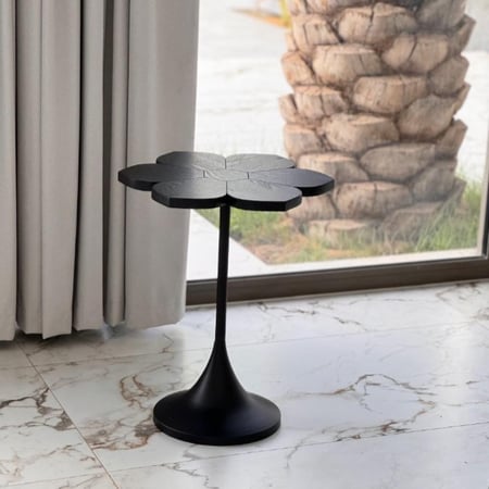 طاولة خشب بقاعدة معدن مميزة