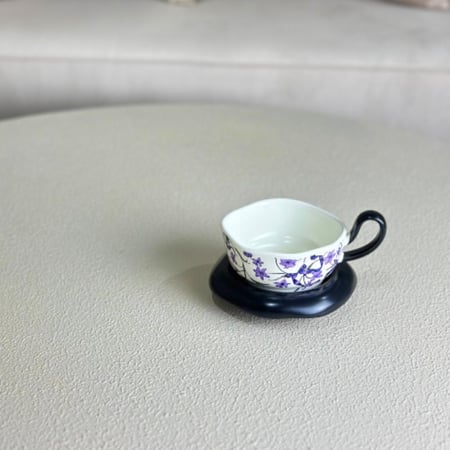 كوب سيراميك مع قاعدة