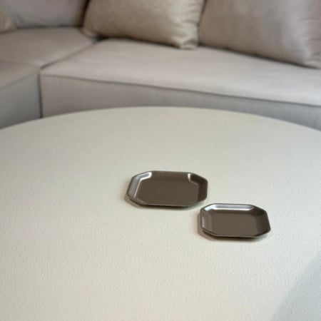 تقديمة معدن مميزة