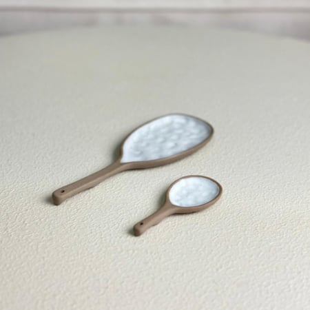 تقديمة سيراميك صغيرة