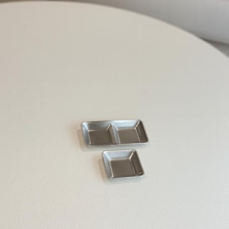 تقديمة صغيرة معدن