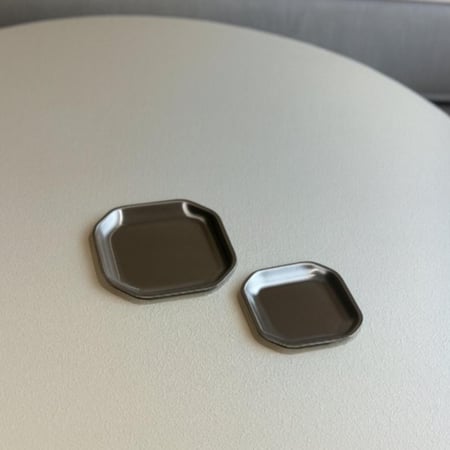 تقديمة معدن مميزة