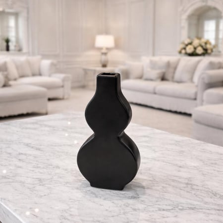 تحفة سيراميك بشكل مميز