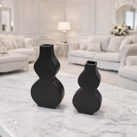 تحفة سيراميك بشكل مميز