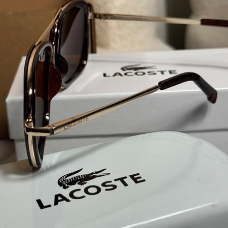 Lacoste نظارة