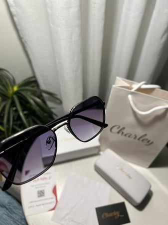 نظارة Charley