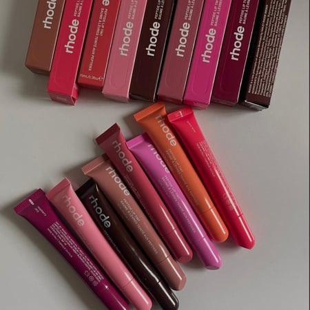 بلشر + قلوس رود - Rhode Blusher + Lip Gloss