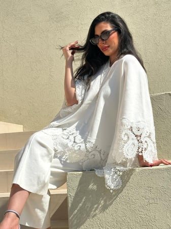 قطعتين شتويه مطرزه بالدانتيل